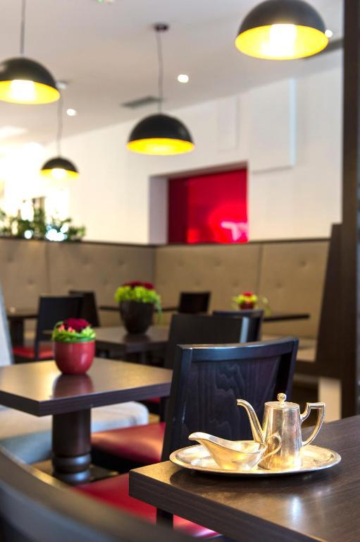 Hotel Kolping Merano Bagian luar foto