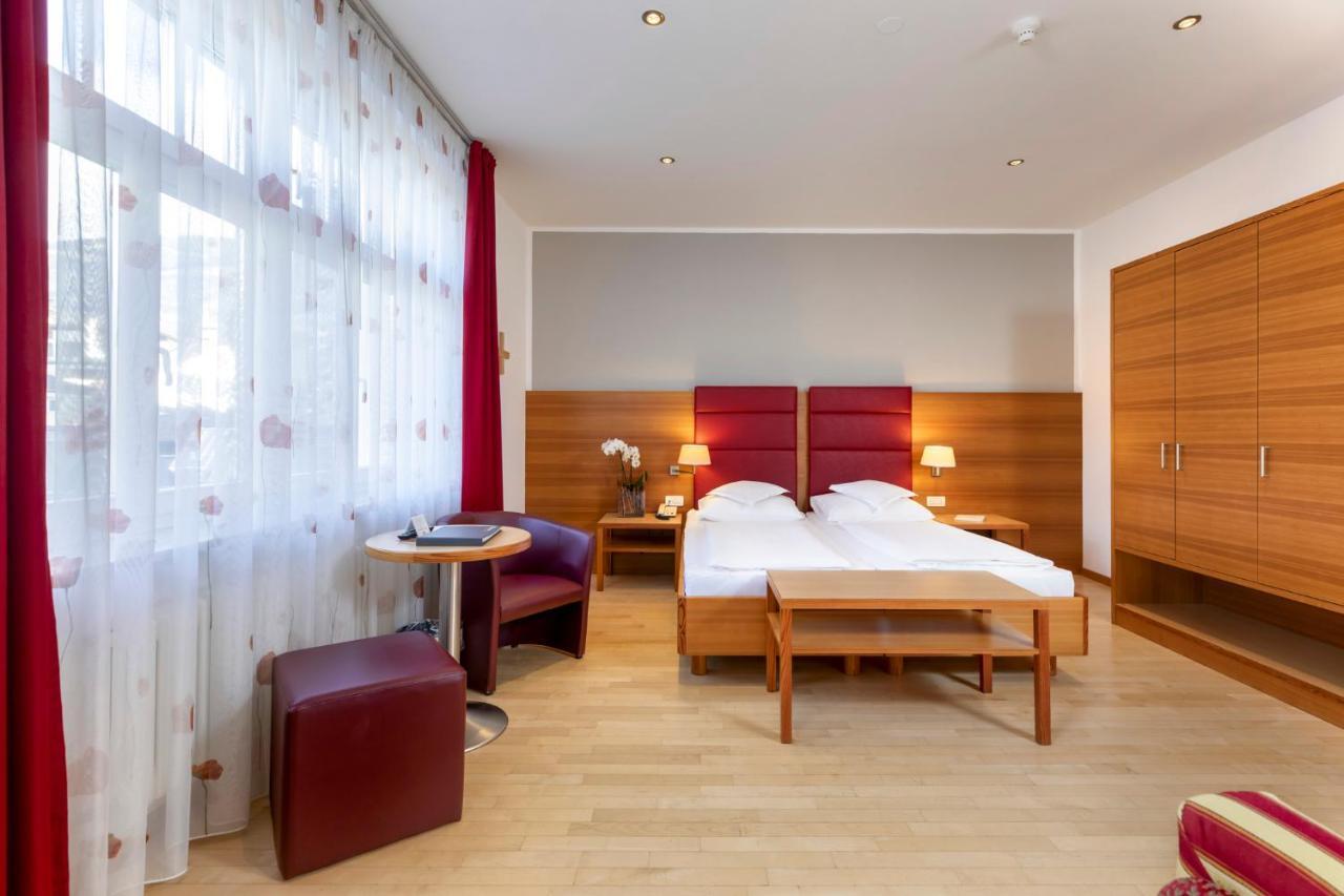 Hotel Kolping Merano Bagian luar foto