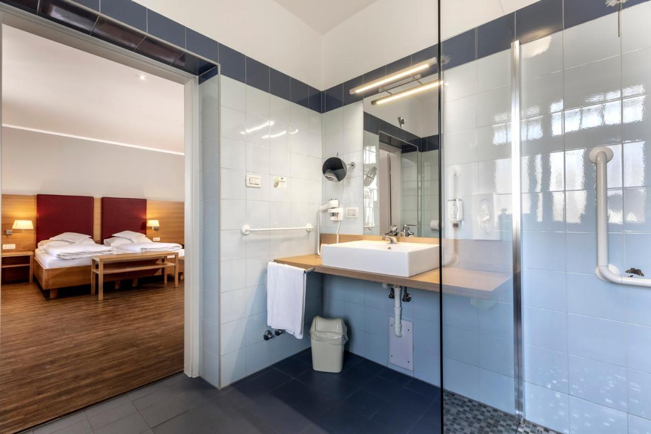 Hotel Kolping Merano Bagian luar foto